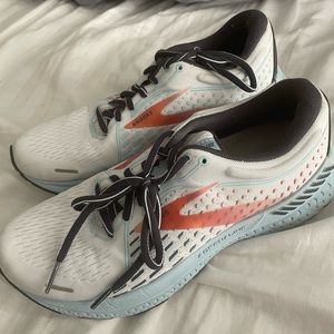 Brooks adrenaline GTS 21